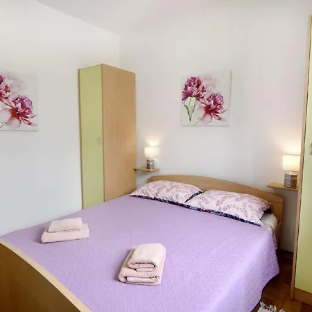 Helles Ferienhaus In Finida Mit Privatem Pool 度假居 *
